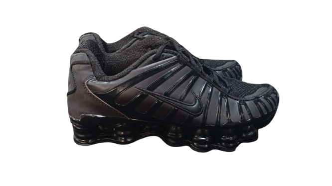 NIKE TRIPLE BLACK