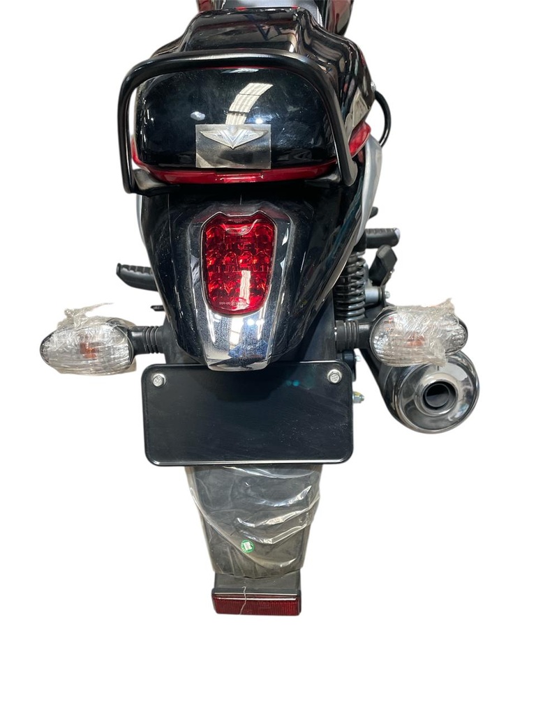 2017 BAJAJ V-15 150CC NEGRO