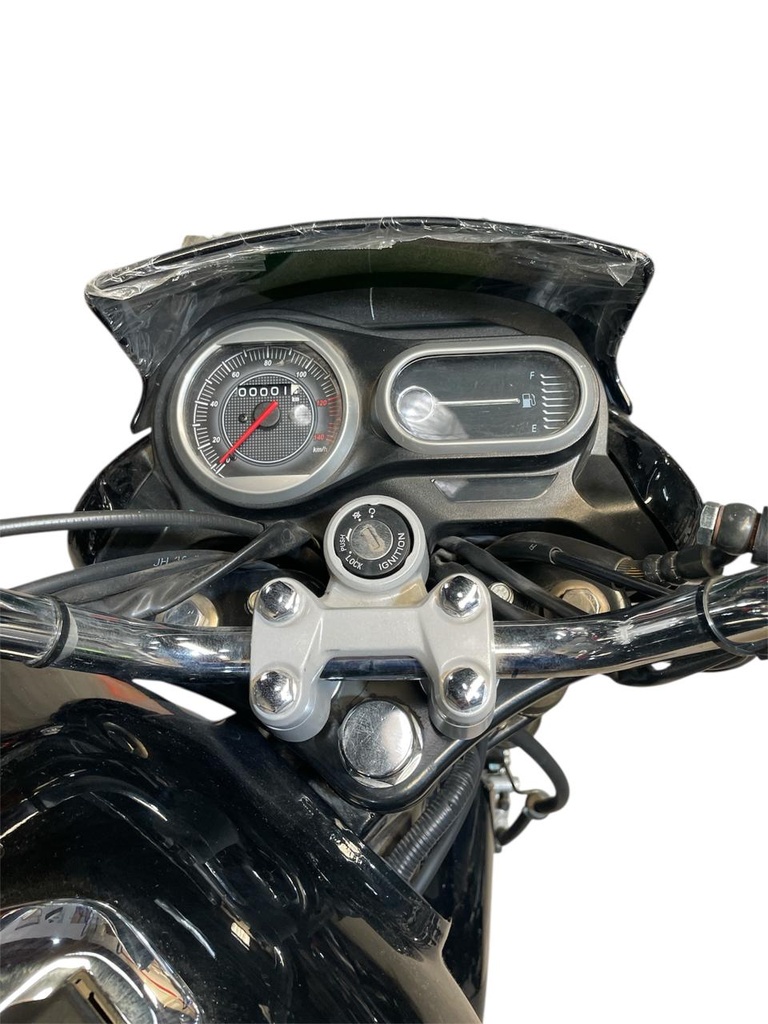 2017 BAJAJ V-15 150CC NEGRO