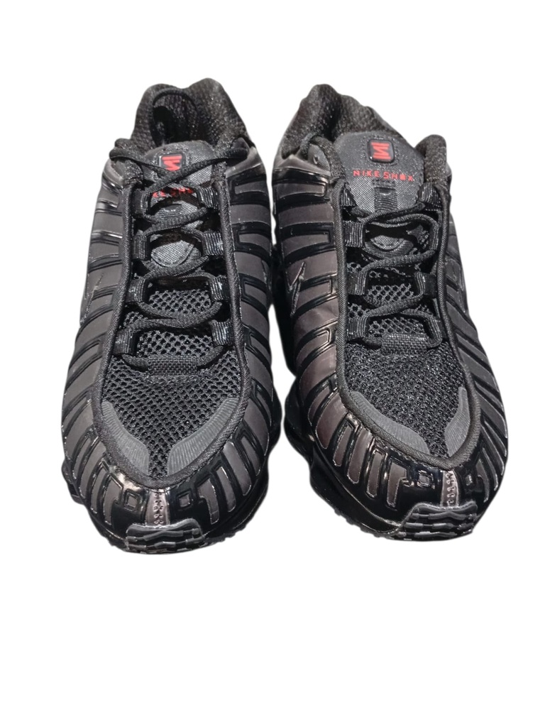 NIKE TRIPLE BLACK