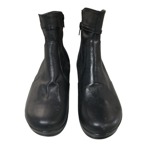 [LI02102025E02] BOTIN SUAVE PIES NEGRO